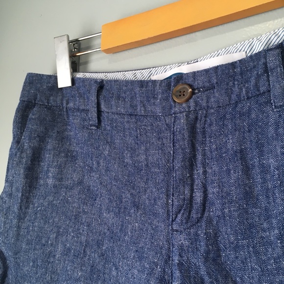 Old Navy Linen Blend Blue Chambray Shorts - Picture 3 of 8